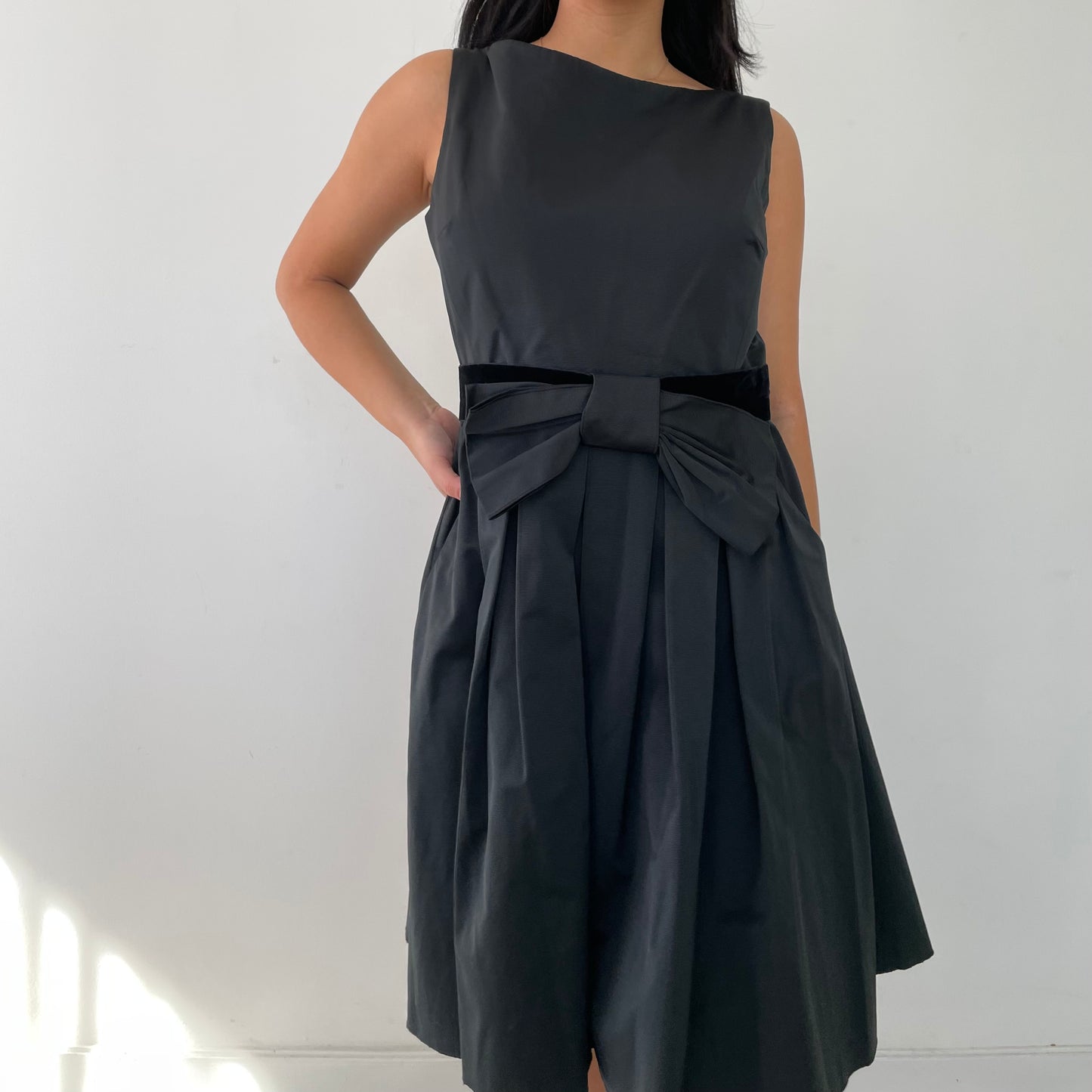 Max Mara Black Sleeveless Dress with Seams - US 6