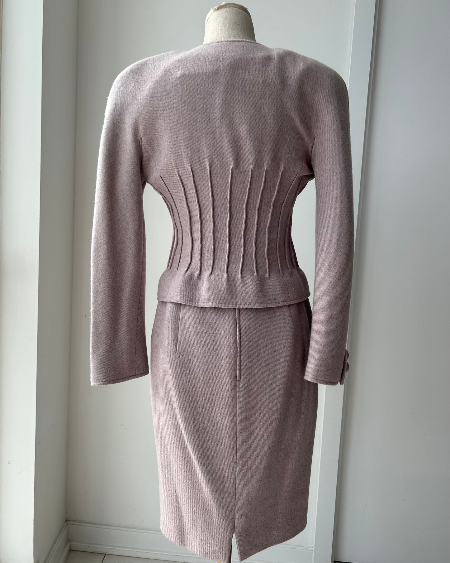 Vintage 1980s Valentino 100% Cashmere Skirt Suit in Soft Mauve - X-Small