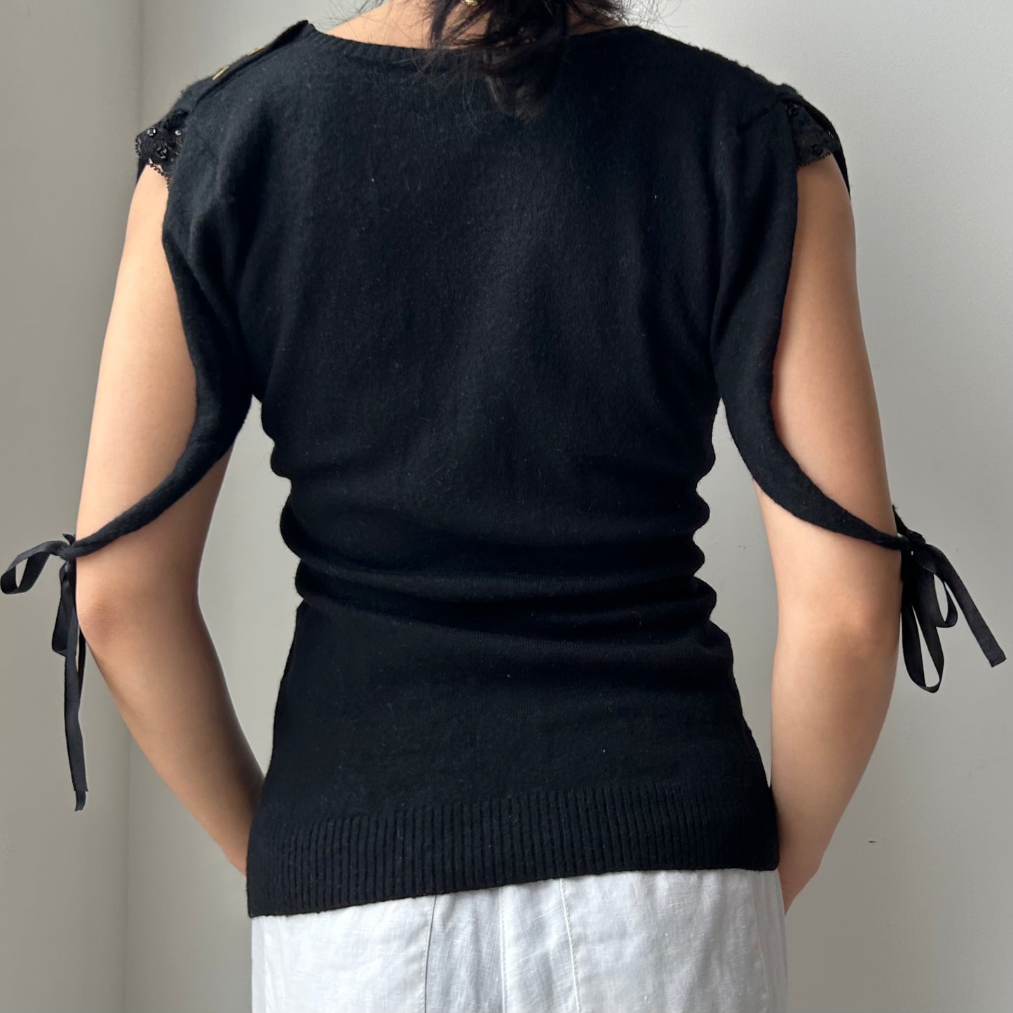 Axara Paris Black Wool and Cashmere Blend Short Sleeve Knit Top - Medium