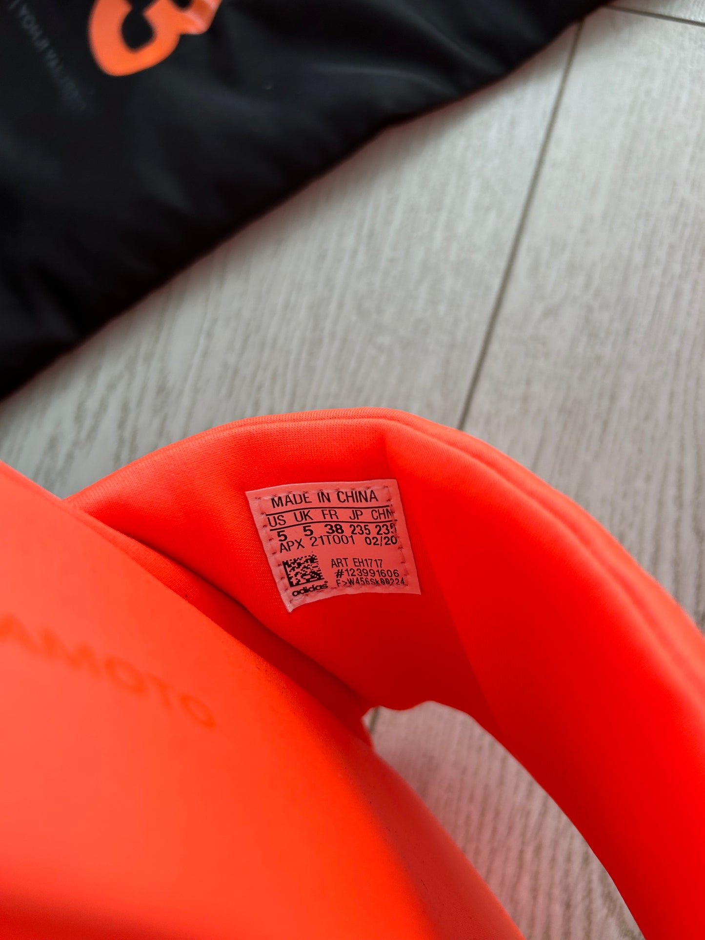 Adidas Y-3 Yohji Yamamoto Comfylette Puff Slides in Solar Orange - Men's US 5