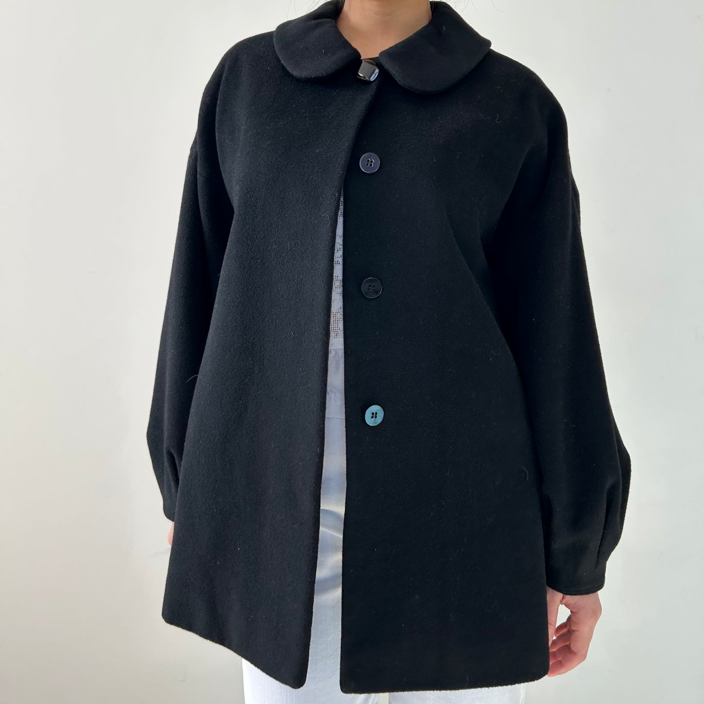 Black Peter Pan Collar Wool and Cashmere Jacket - Medium