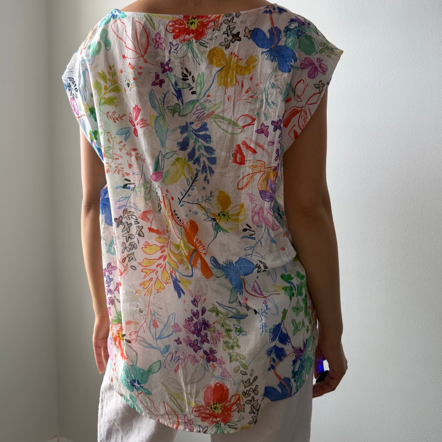 Respighi Femme Made in Japan Floral Print Sleeveless Blouse - Medium