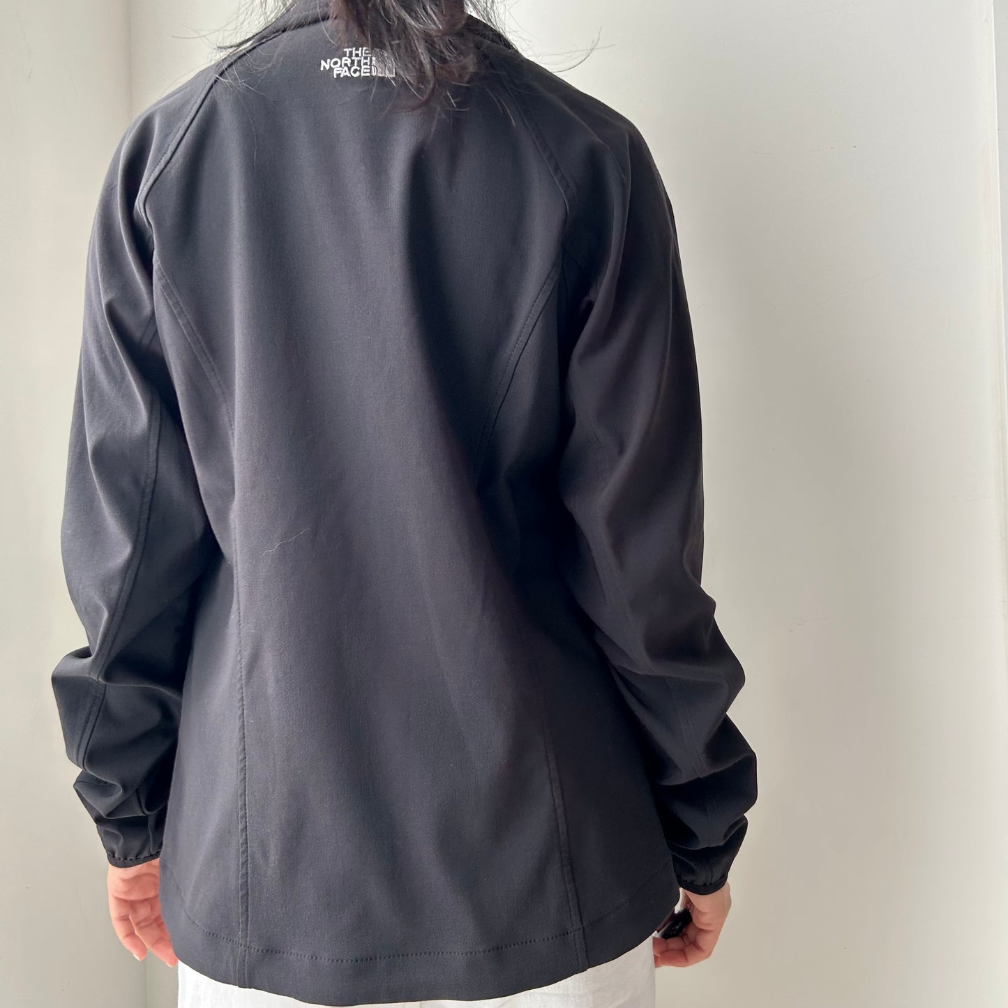 The North Face Black Lightweight Soft Shell Zip Up Jacket - Medium