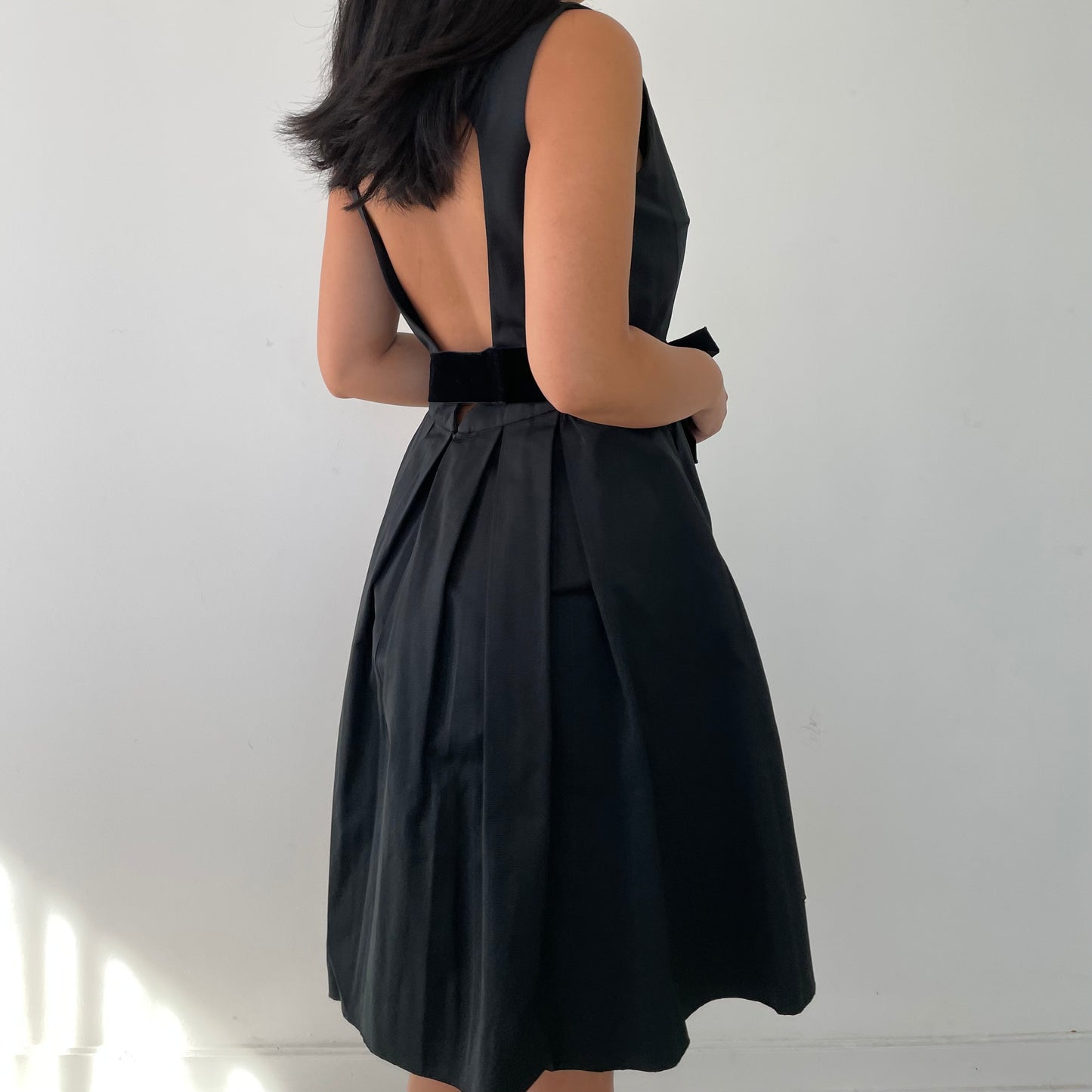 Max Mara Black Sleeveless Dress with Seams - US 6