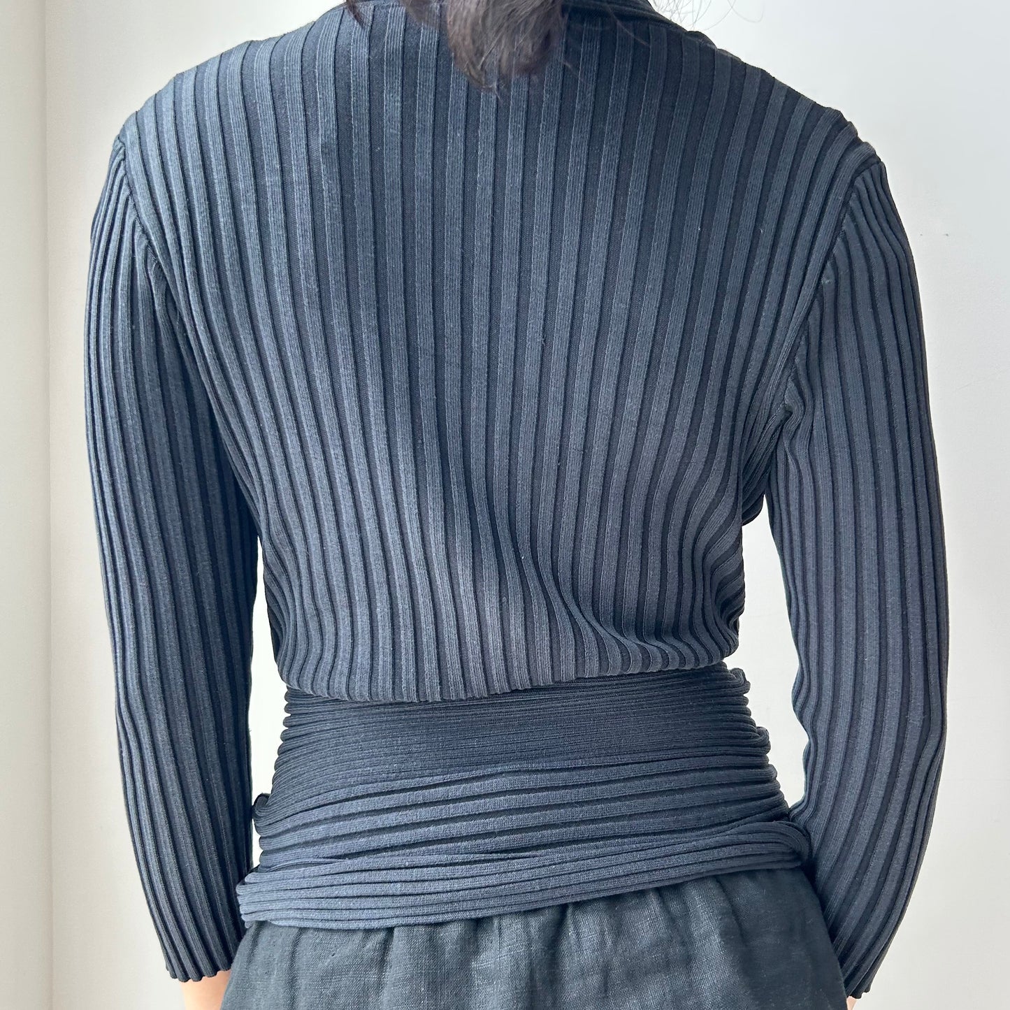 Vintage Black Ribbed Silk Blend 3/4 Sleeve Top - Medium