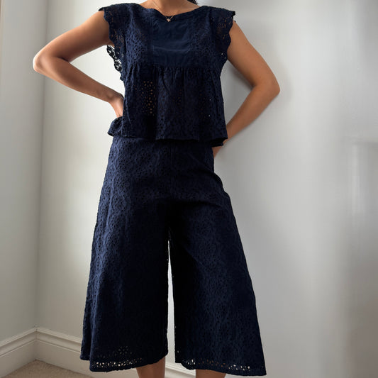 Zara Navy Eyelet Set - Medium