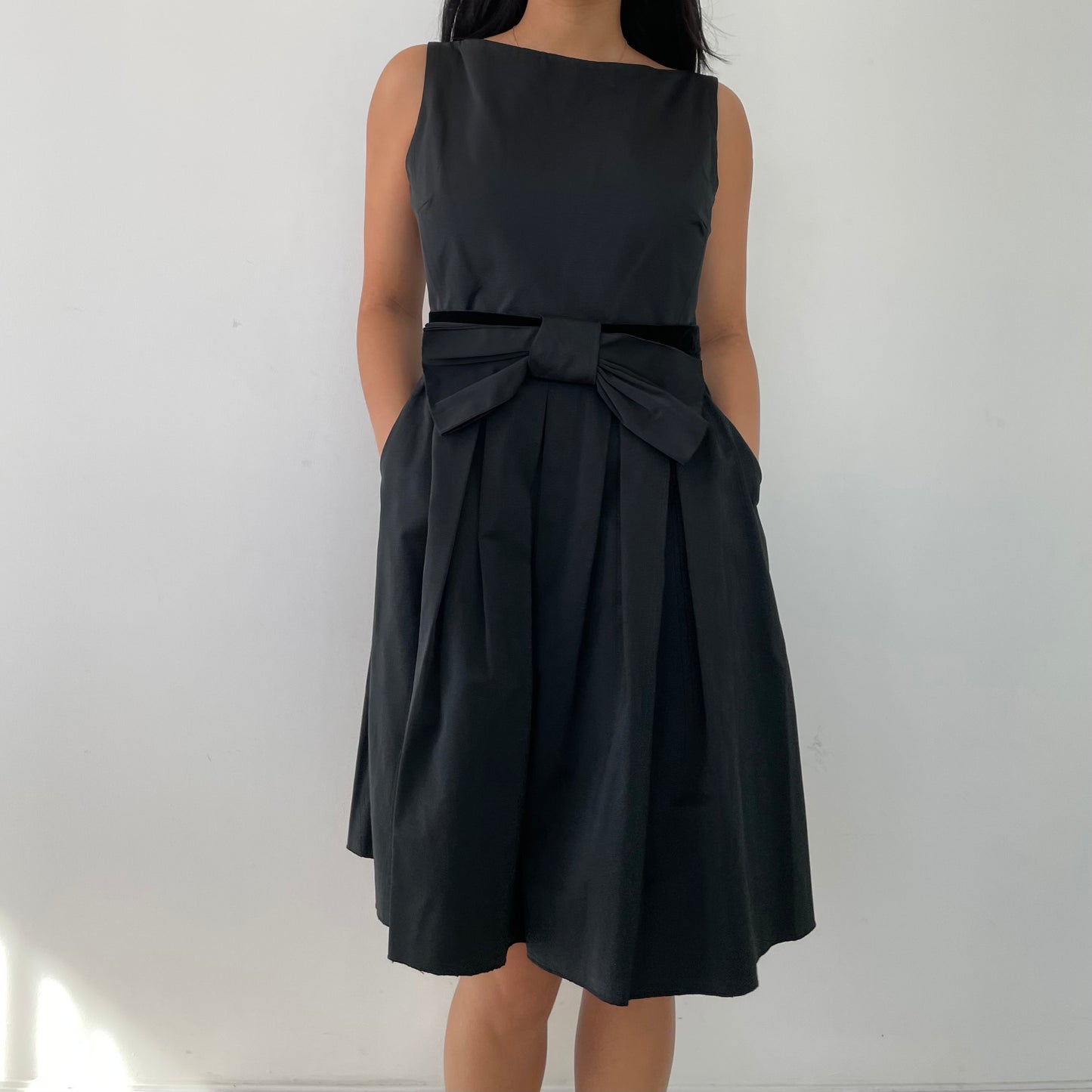 Max Mara Black Sleeveless Dress with Seams - US 6