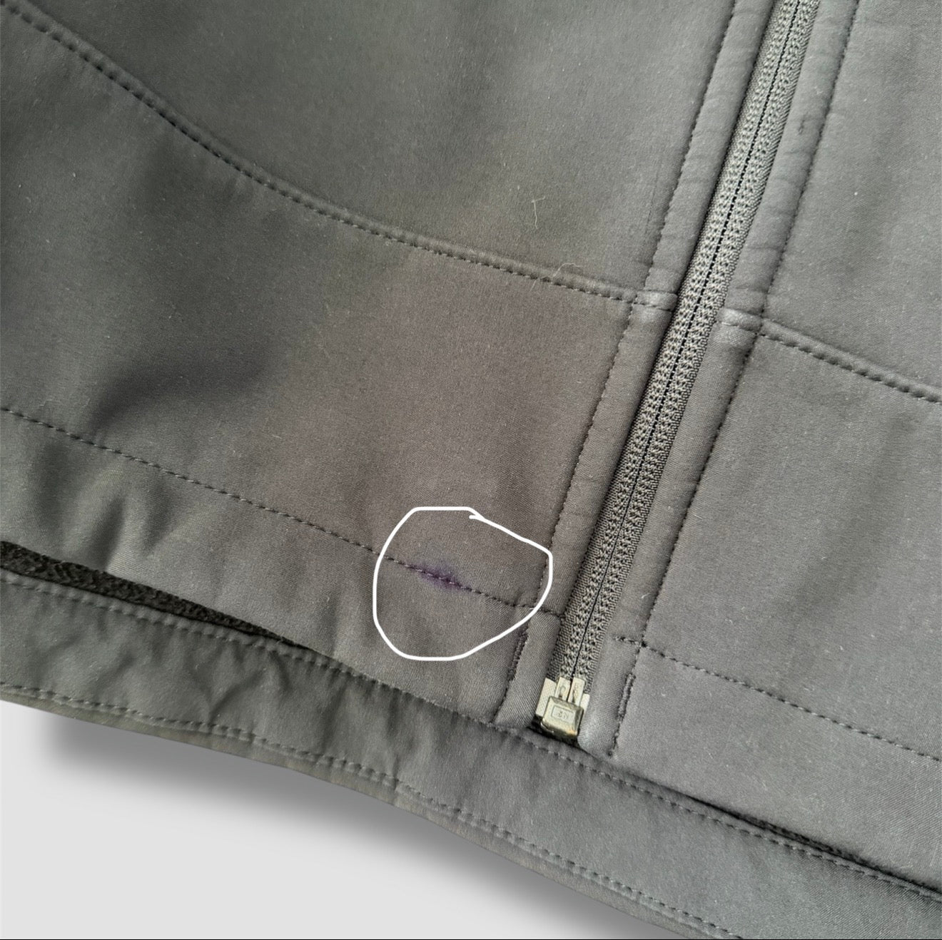 The North Face Black Fleece-Lined Softshell Jacket - Medium