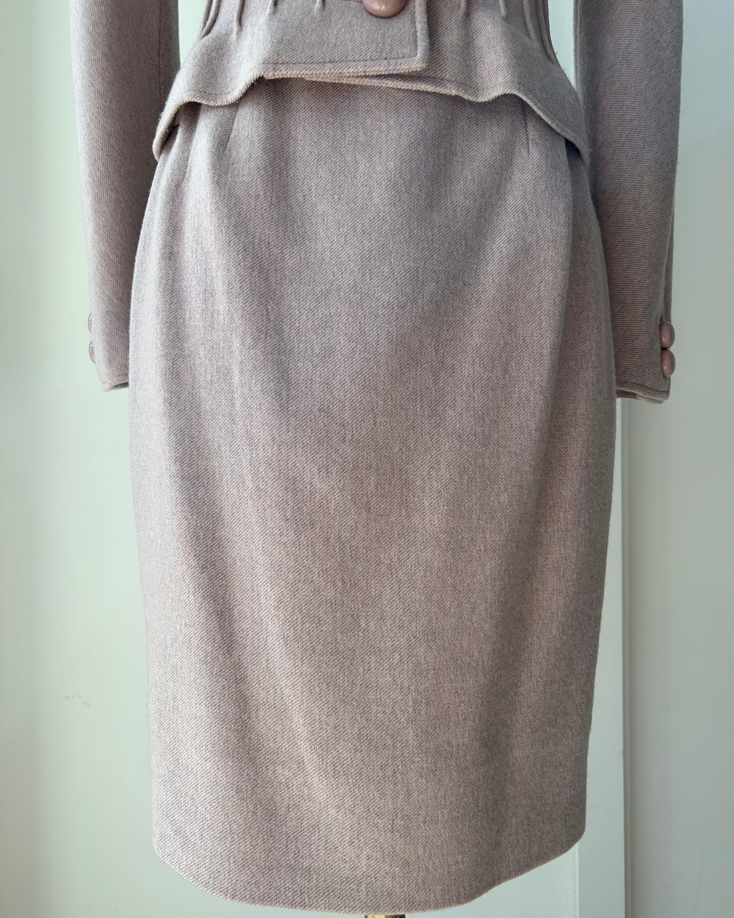 Vintage 1980s Valentino 100% Cashmere Skirt Suit in Soft Mauve - X-Small