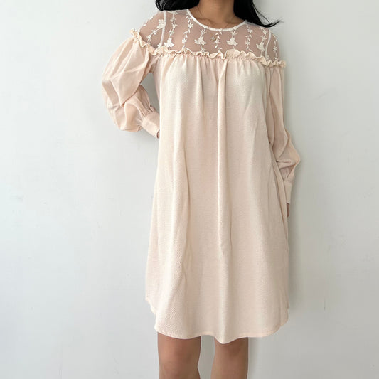 Solo Cream Victorian Style Long Sleeve Smock Dress - Medium