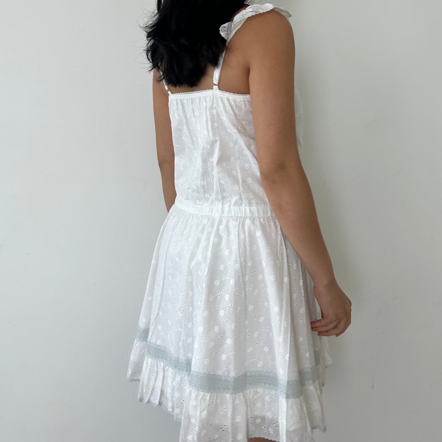 A Mon Avis White Broderie Anglaise Baby Blue Ribbon Mini Dress - Small