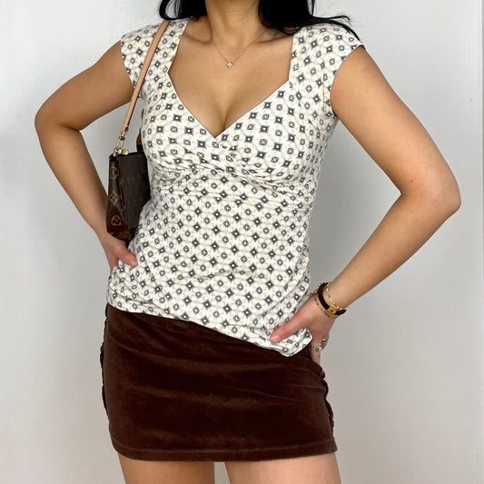 White Sweetheart Neckline Patterned Tee - Zoehify