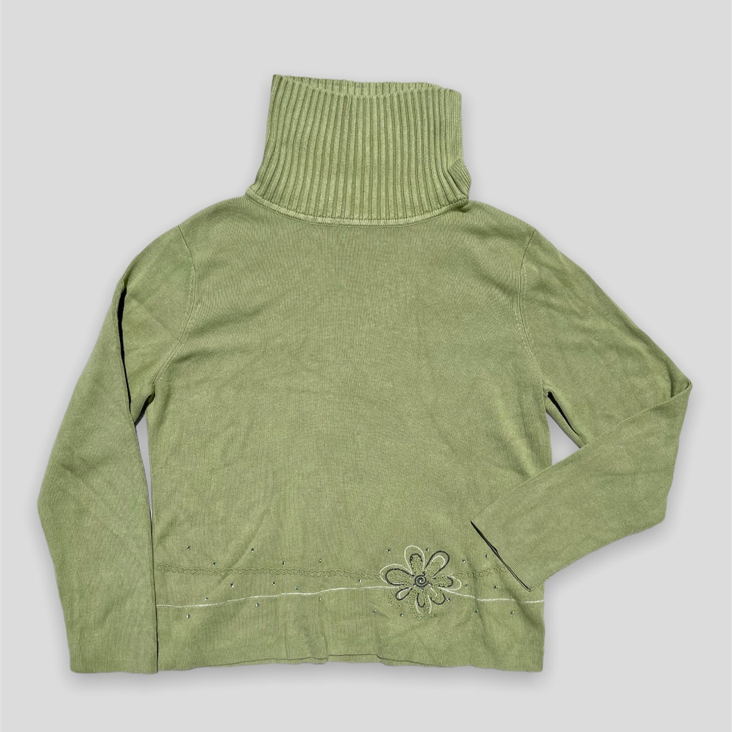 Green Embroidered Turtleneck - Zoehify
