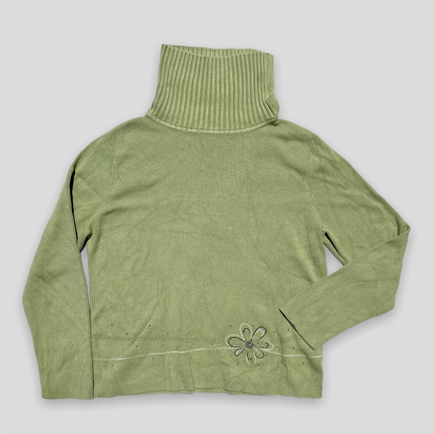 Green Embroidered Turtleneck - Zoehify