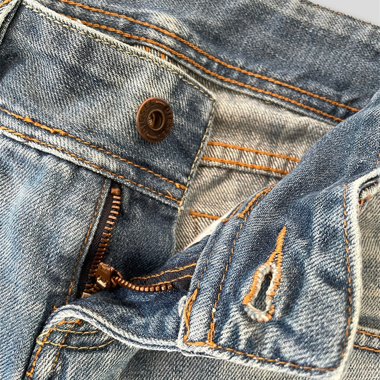 Diesel Low Rise Jeans - W27