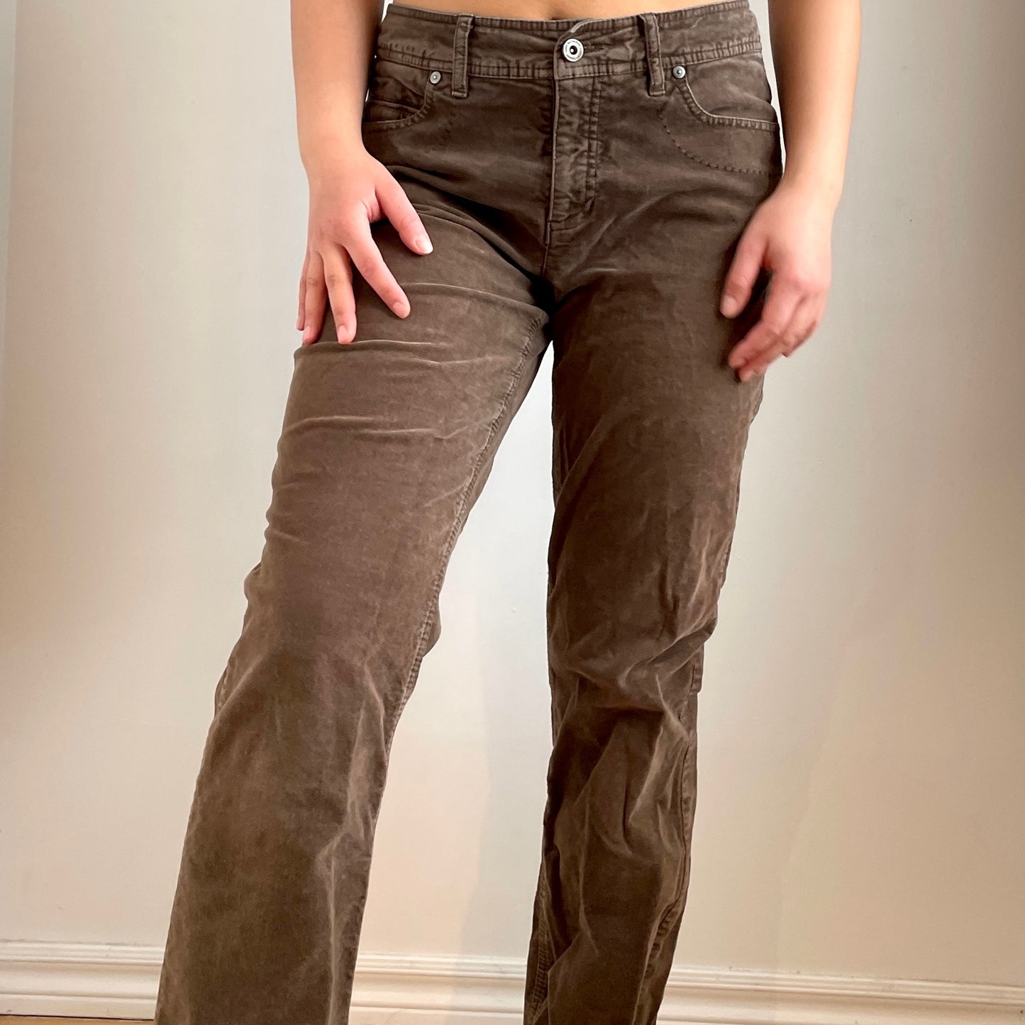 Brown Corduroy Jeans - Zoehify