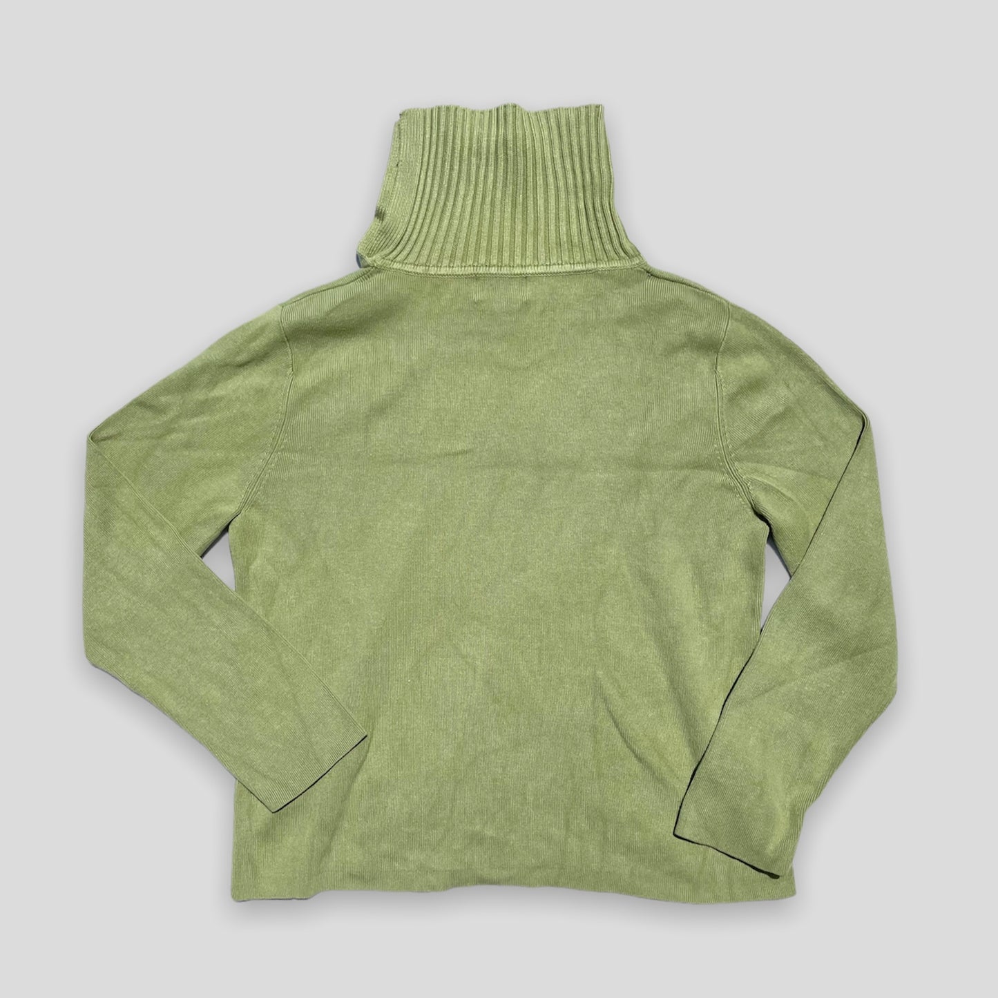 Green Embroidered Turtleneck - Zoehify