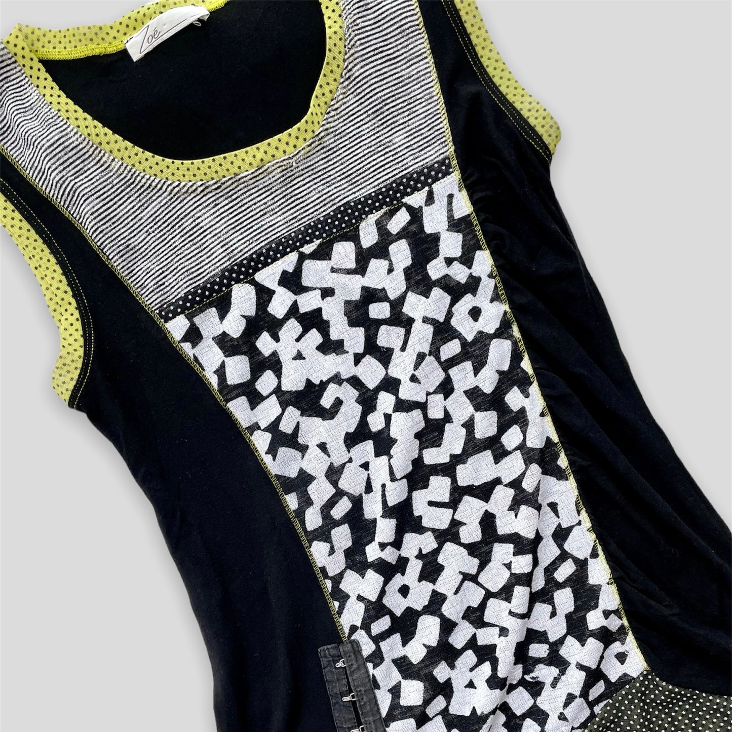 Black and Green Contrast Stitching Tank Top - Zoehify