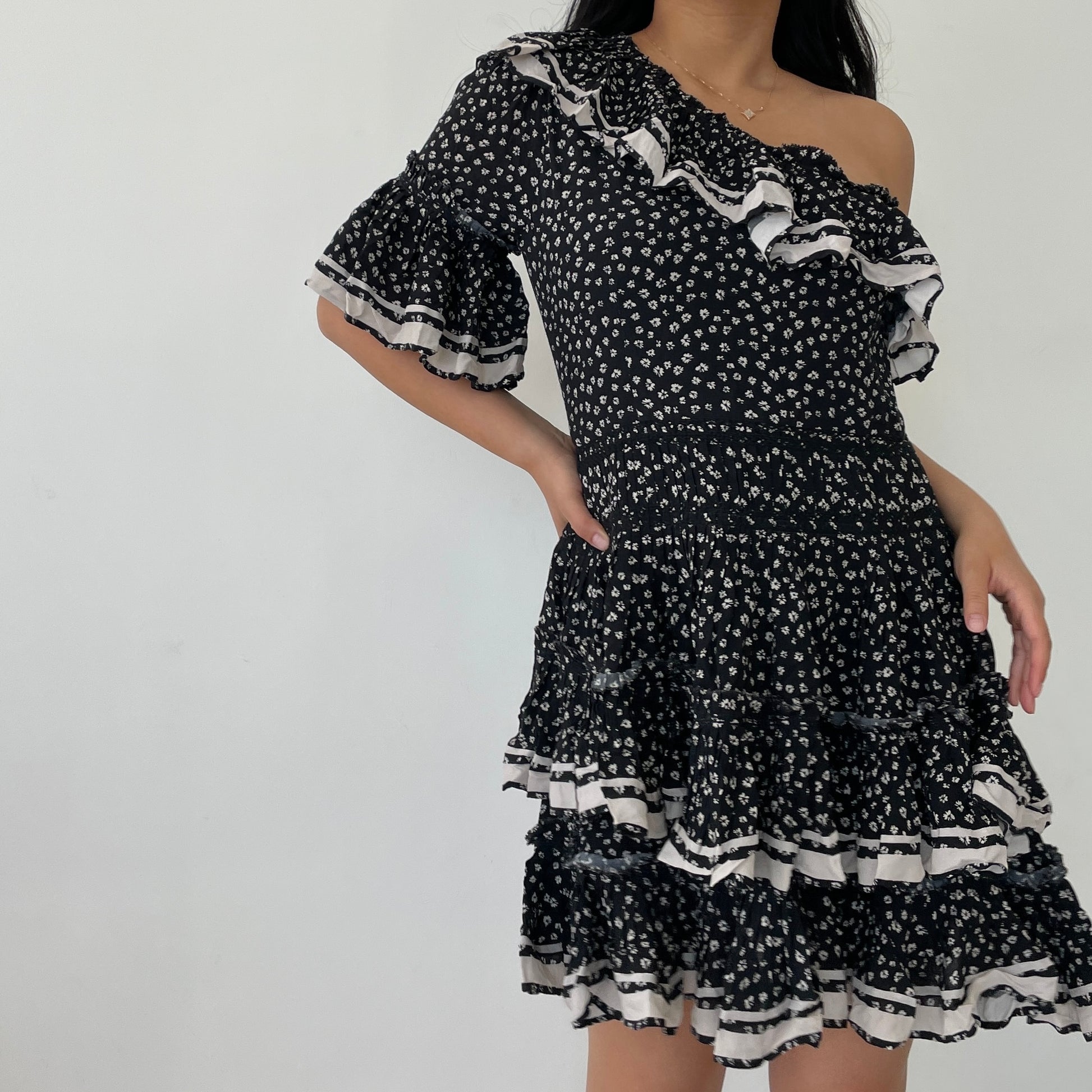 BNWT Black Love Sam One Shoulder Ruffle Tiered Dress - Zoehify