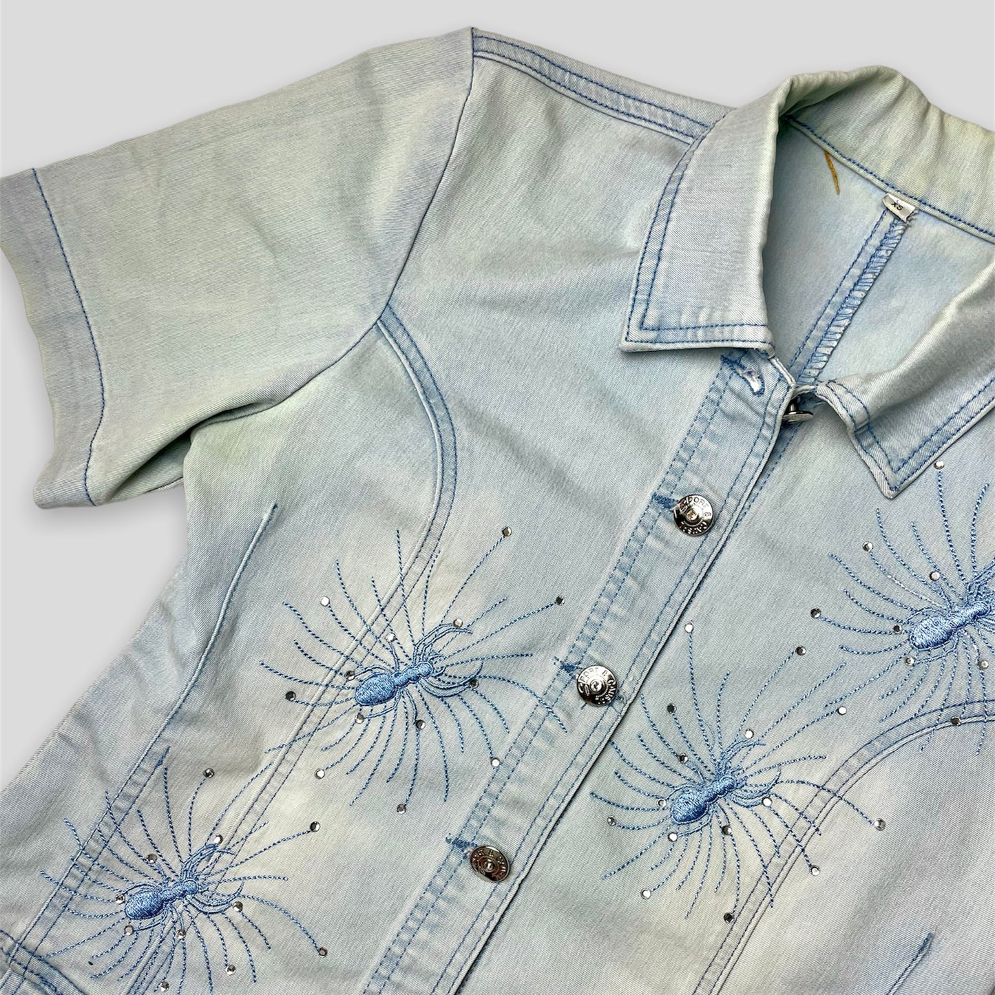 Embroidered Denim Short Sleeved Shirt - Zoehify