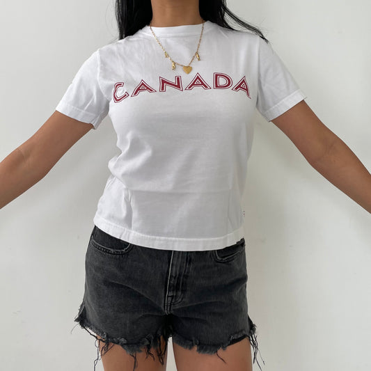 Vintage Roots White 'Canada' 2004 Olympics Tee - Small