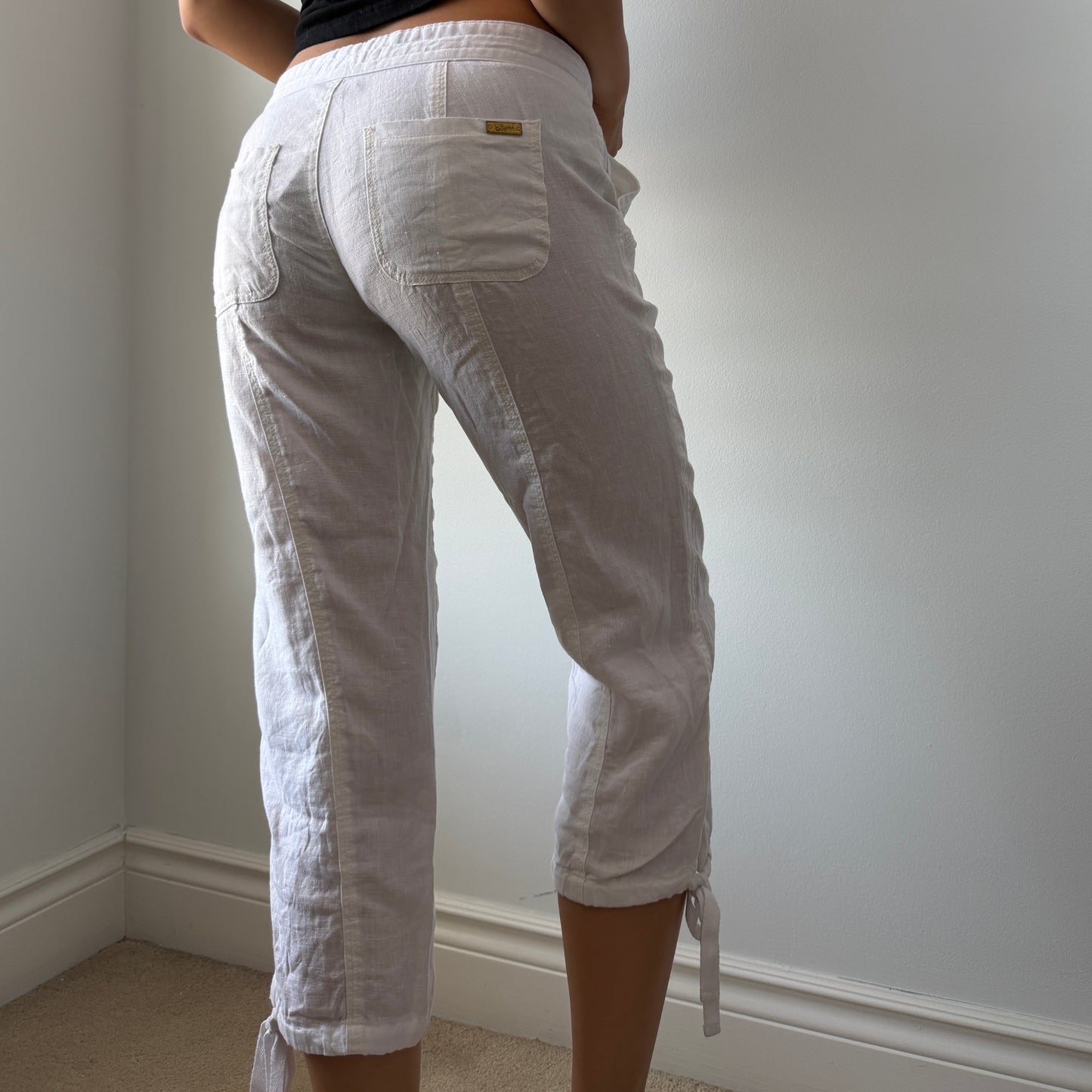 Guess White Linen Capris - W25