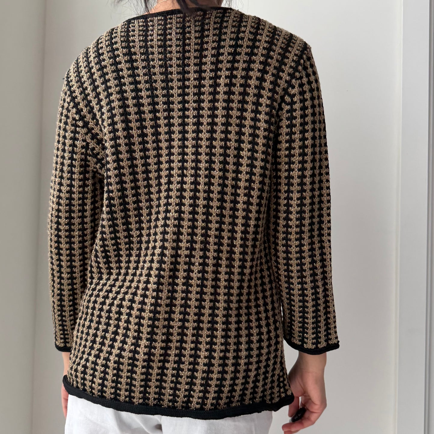 Jones New York Black and Gold Knit Cardigan - Small