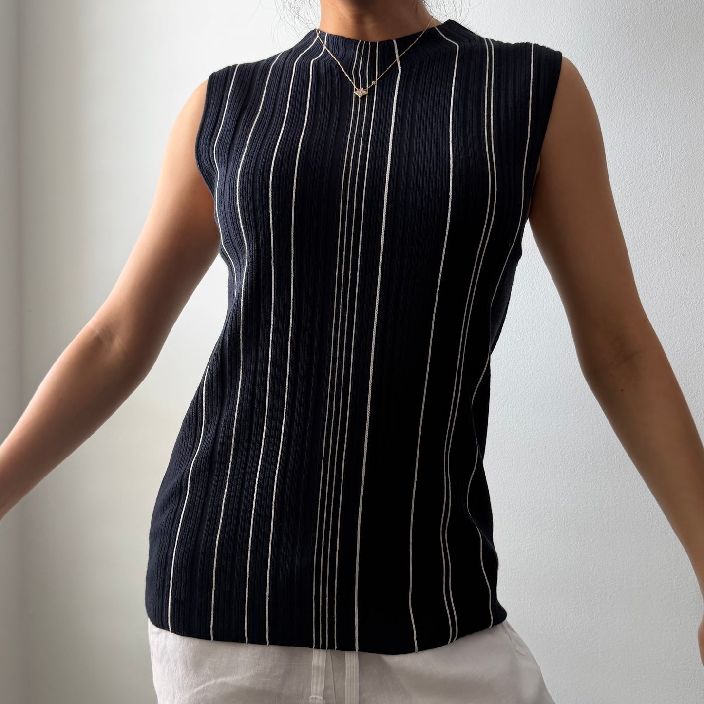Theory Navy Sleeveless Knit Top - Medium