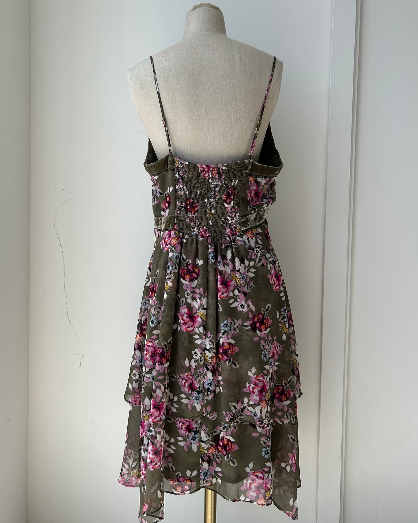 White House Black Market Green Floral Sundress - Large