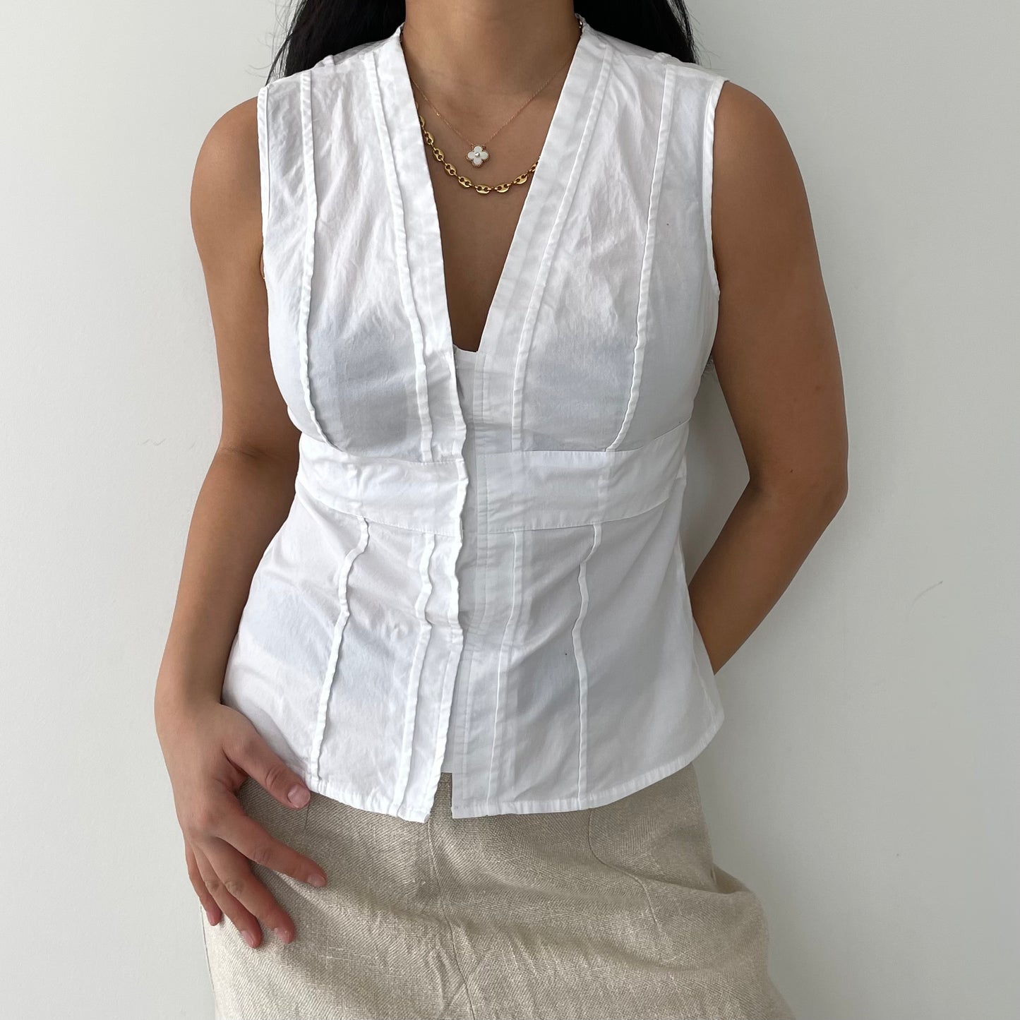 MODA International White Sleeveless Blouse - Small