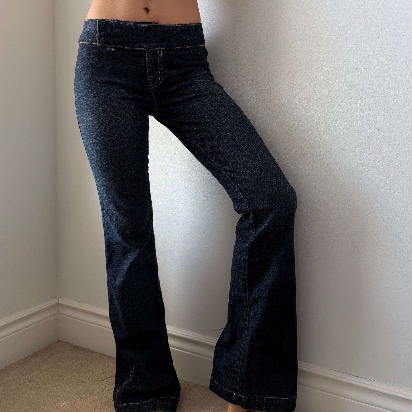Early 2000s Mavi Dark Wash Flare Jeans - W26
