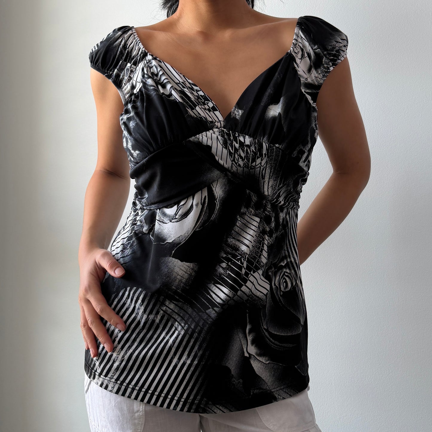 90s Made in Canada Melanie Lyne Black and White Abstract Print Blouse - Medium