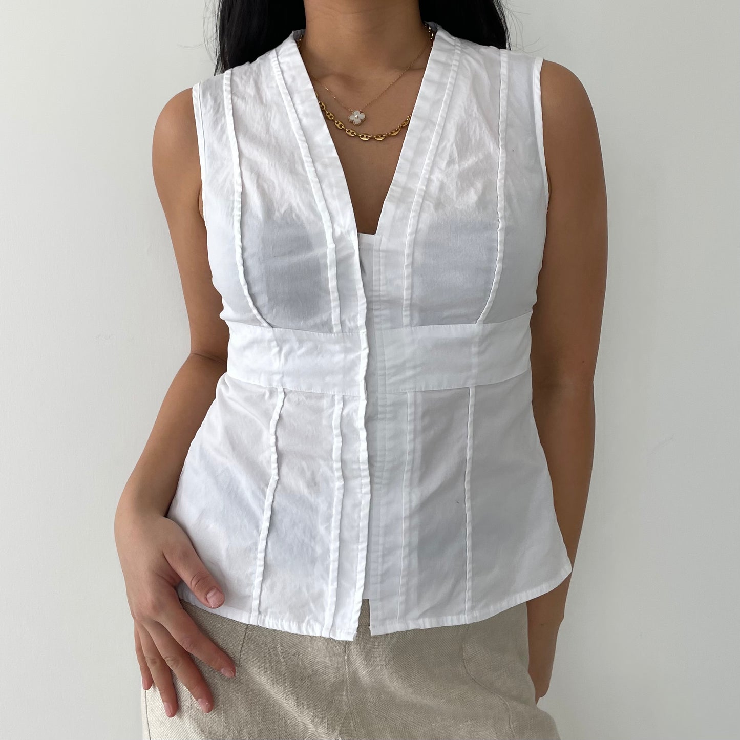 MODA International White Sleeveless Blouse - Small