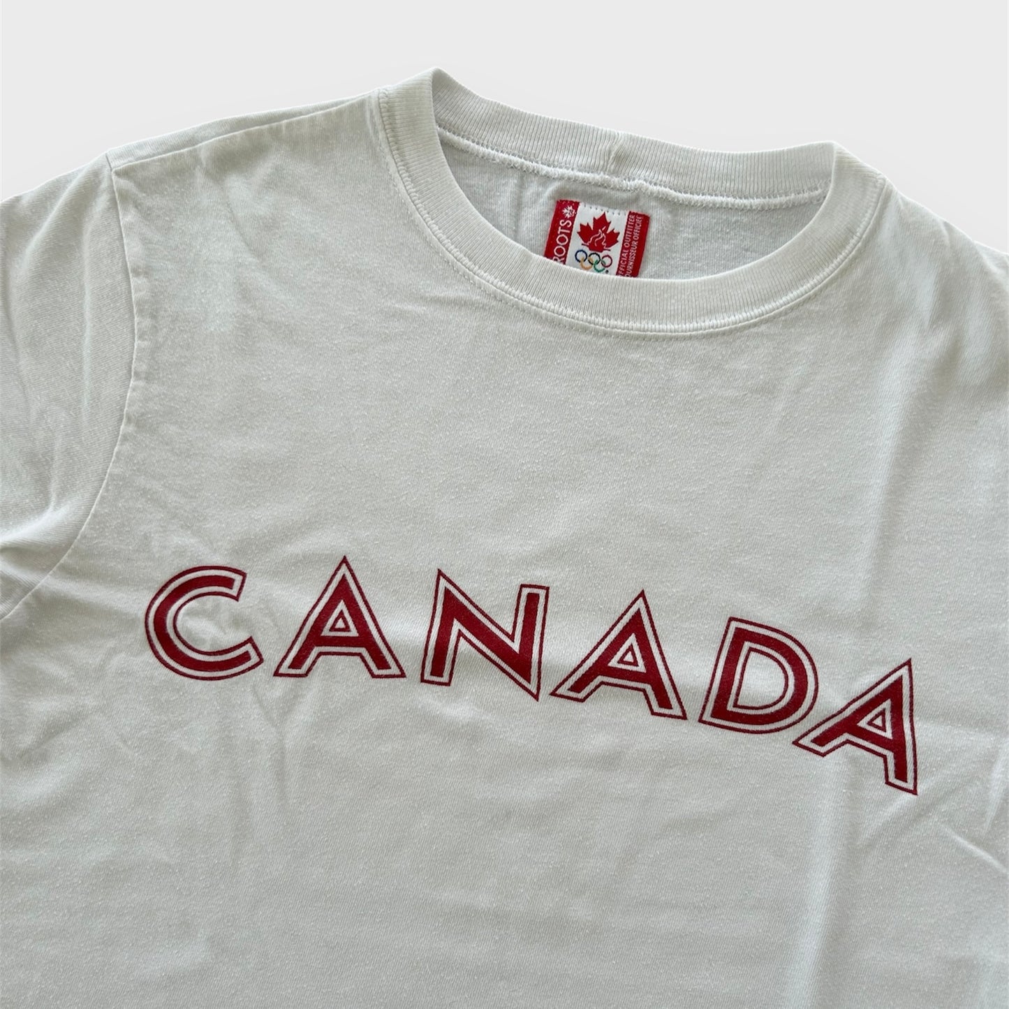 Vintage Roots White 'Canada' 2004 Olympics Tee - Small