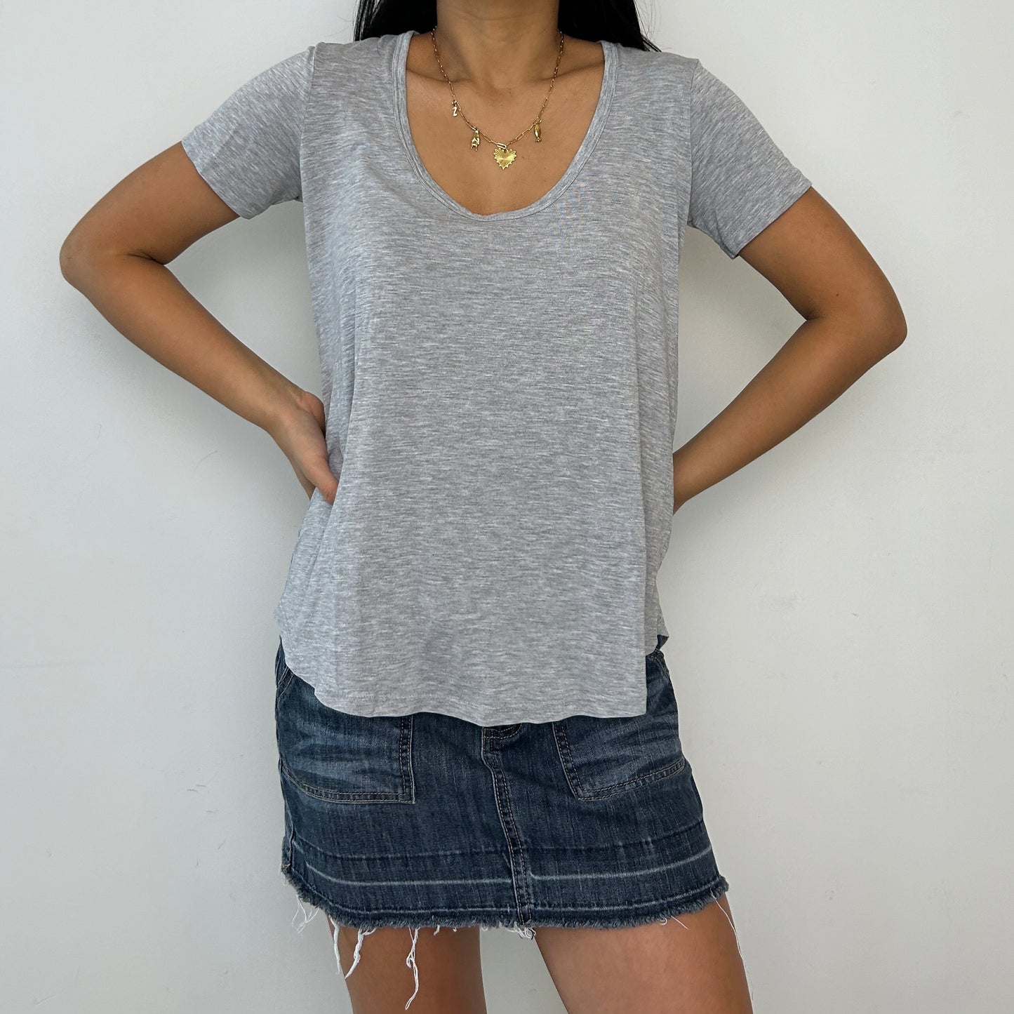 Wilfred Free by Aritzia Grey Scoop Neck Tee - X-Small