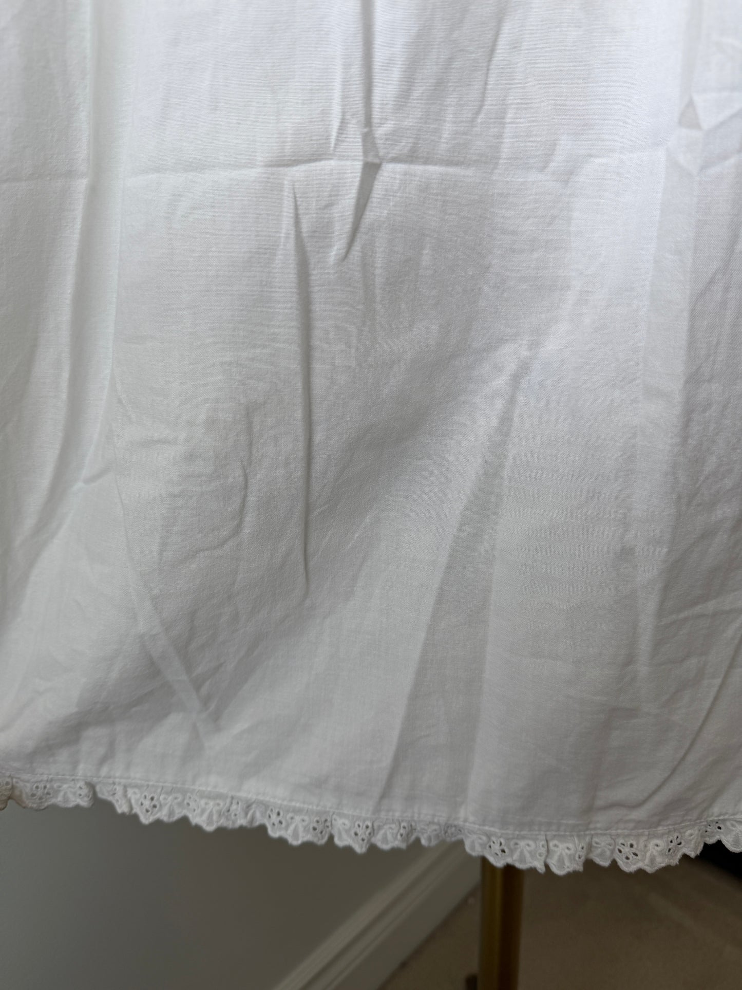 Nice’ n Comfy White Cotton Embroidered Nightgown - Small