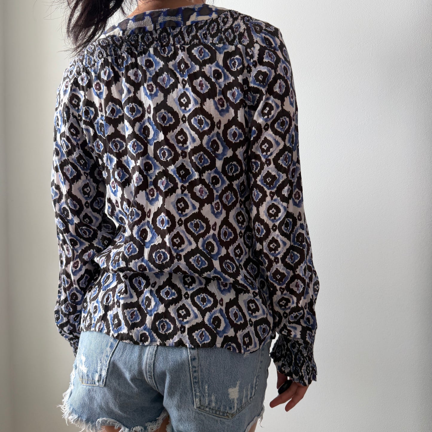 Lauren Vidal Paris Blue Patterned V-Neck Blouse - X-Small