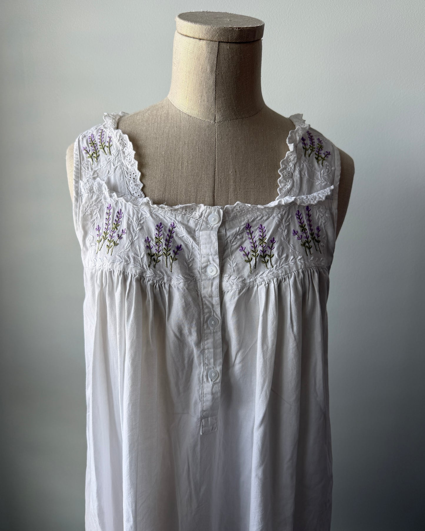 Nice’ n Comfy White Cotton Embroidered Nightgown - Small
