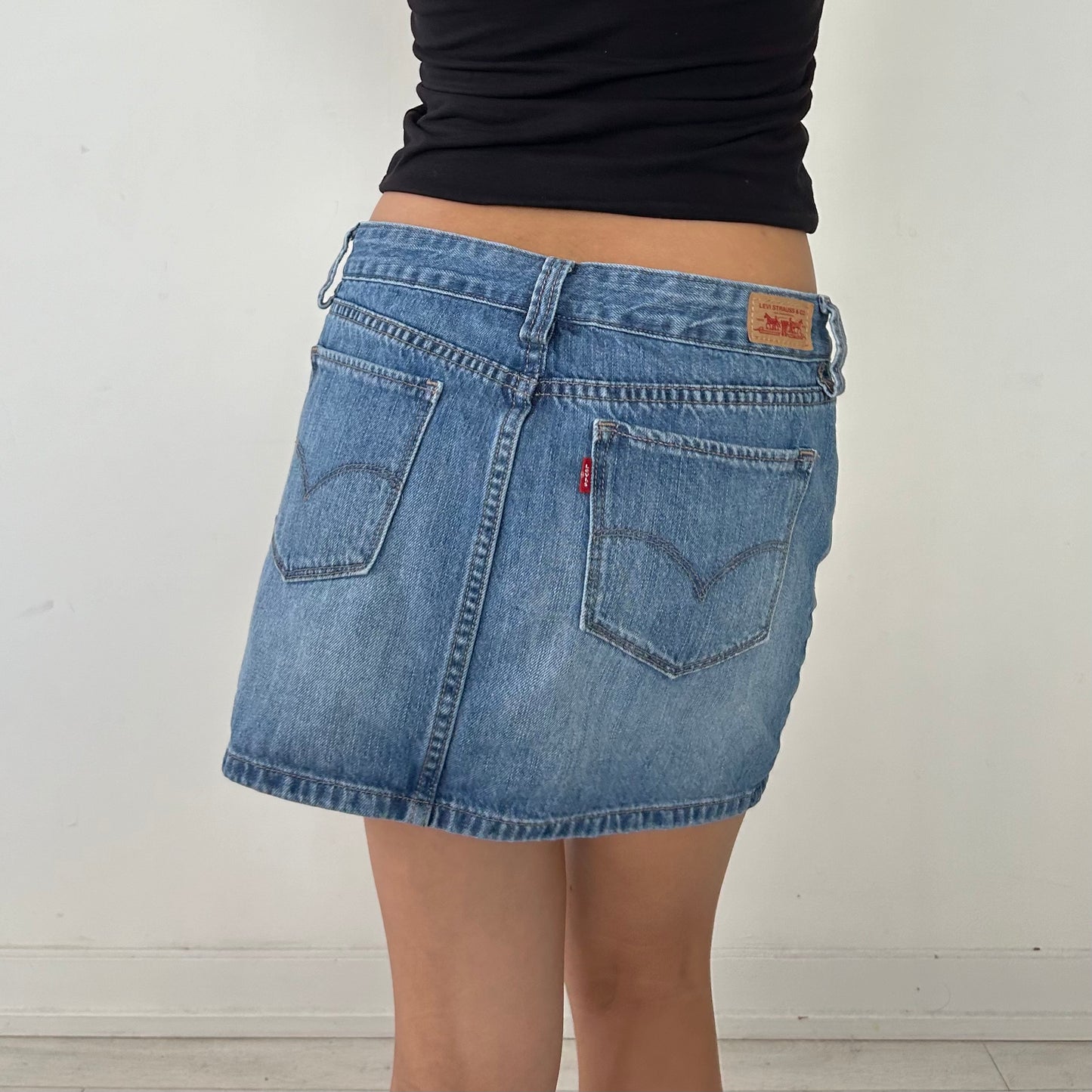 Levi's Jeans Classic Blue Mini Denim Skirt - Medium