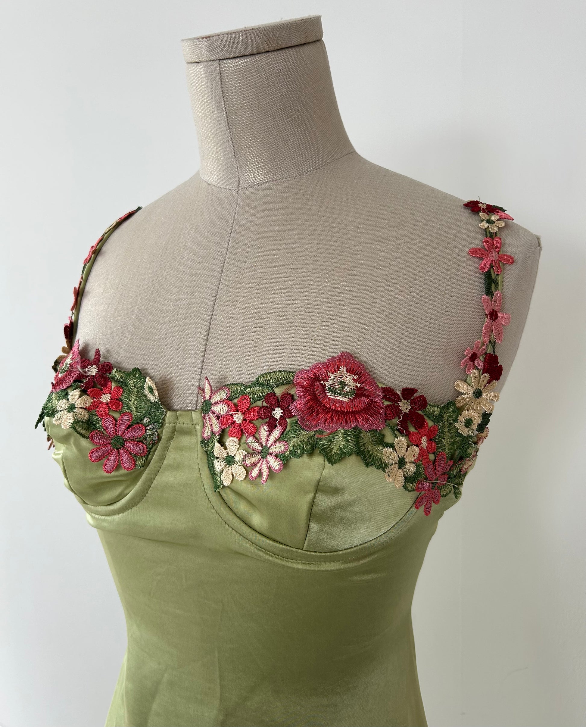 Princess Polly Green Mini Dress with Floral Embroidery - X-Small Zoehify Princess Polly Green Mini Dress with Floral Embroidery - X-Small Zoehify