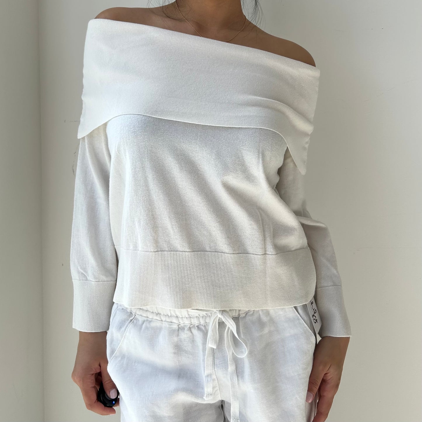 The Curated White Silk and Cashmere Blend Off Shoulder Top - Small