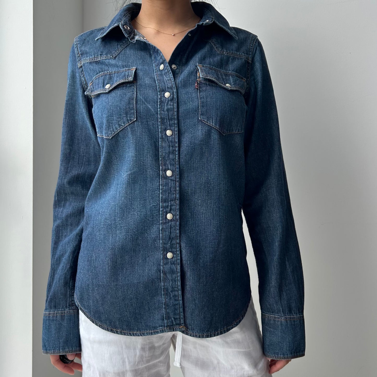 Levi’s Denim Button Up Shirt - Small