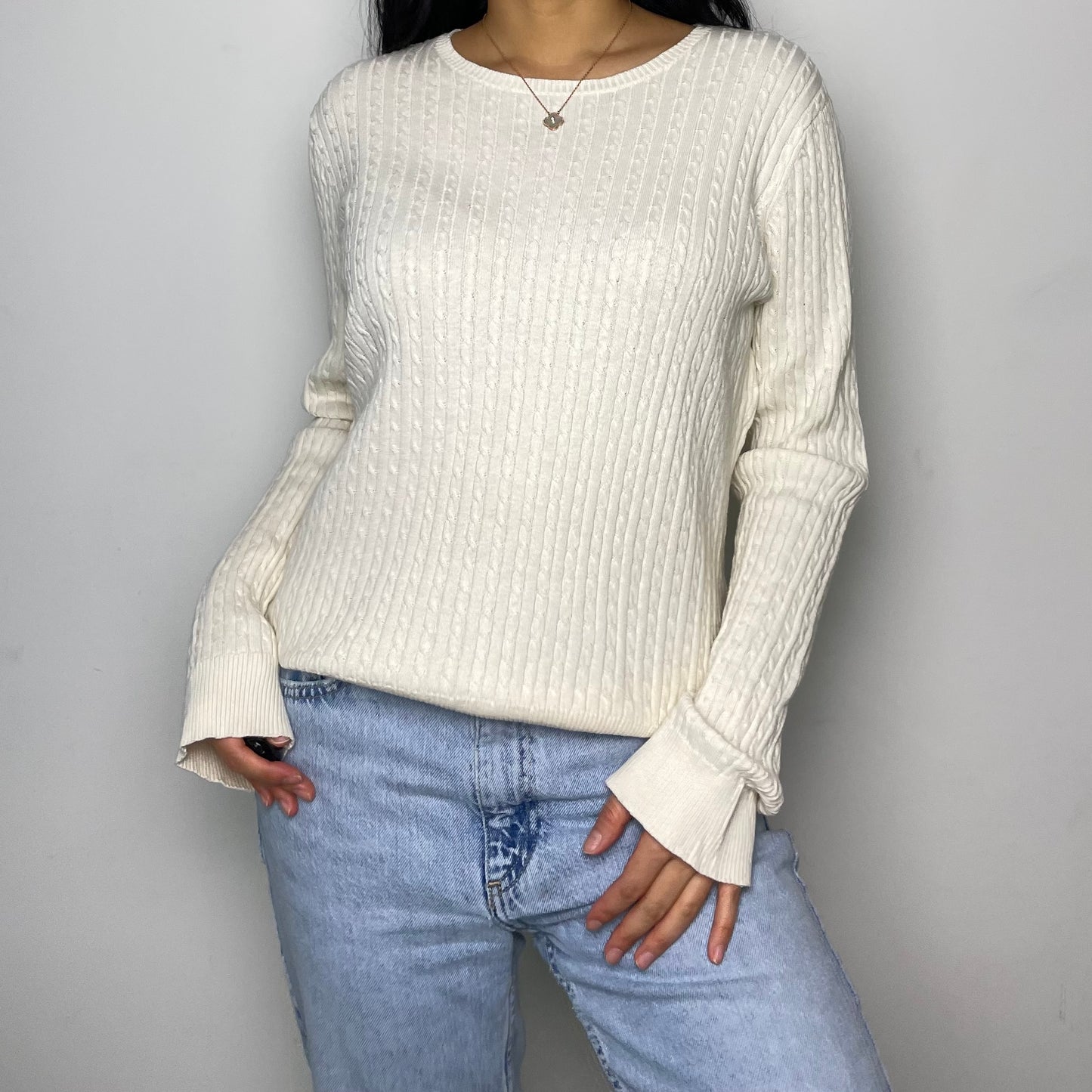 Liz Claiborne White Crewneck Cable Knit Sweater - Medium/Large