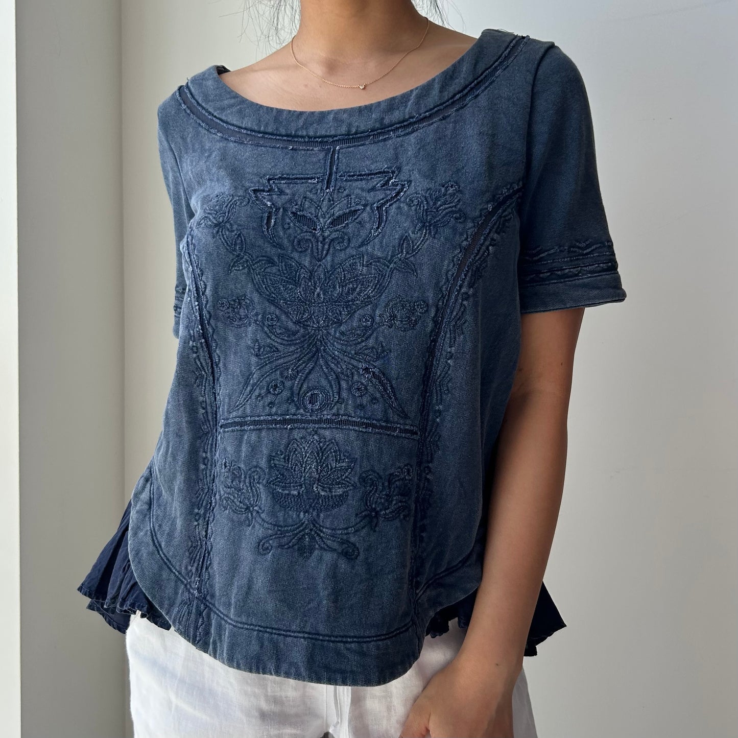 Saturday Sunday by Anthropologie Blue Short Sleeve Embroidered Blouse - X-Small