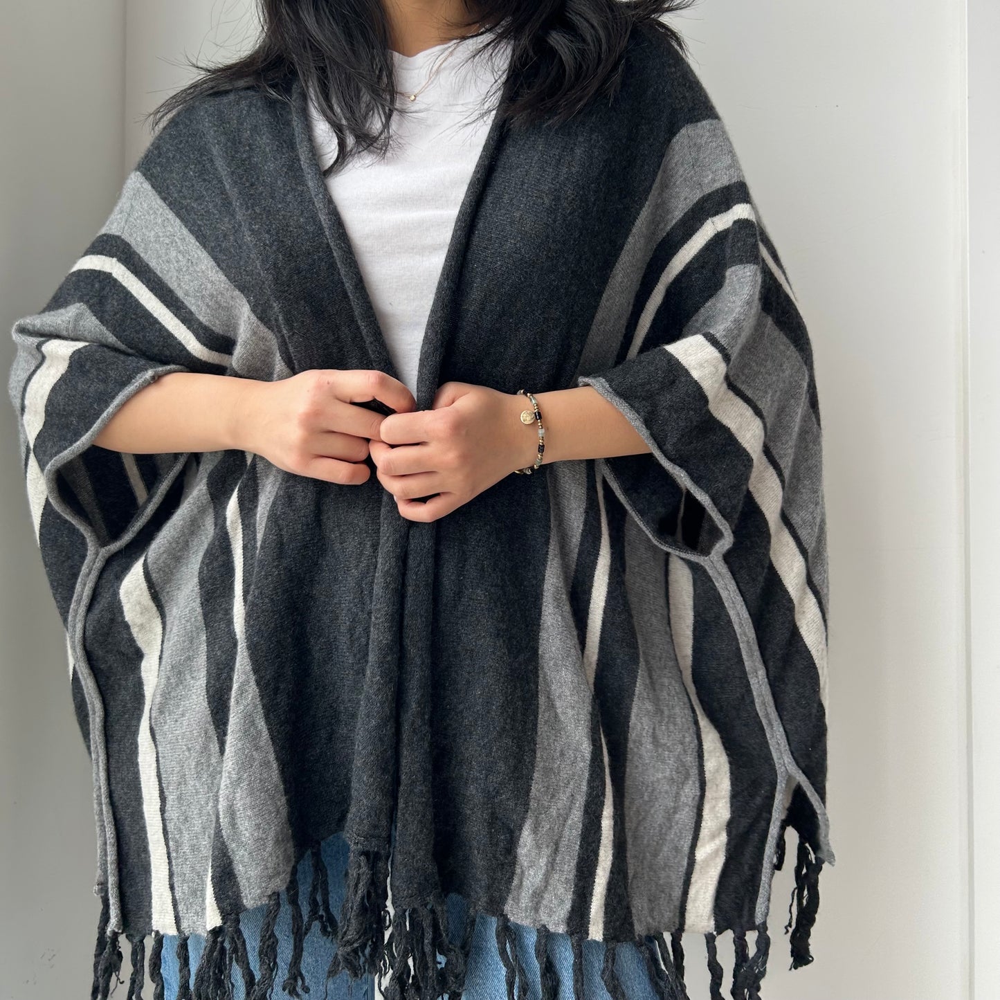 Velvet by Graham and Spencer Grey Cashmere Fringe Cardigan - X-Small/Small