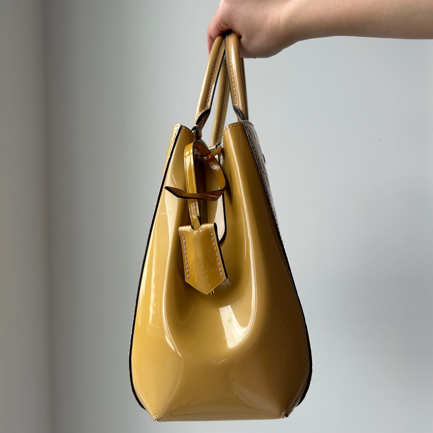 2014 Louis Vuitton Patent Yellow Monogram Vernis Montaigne MM