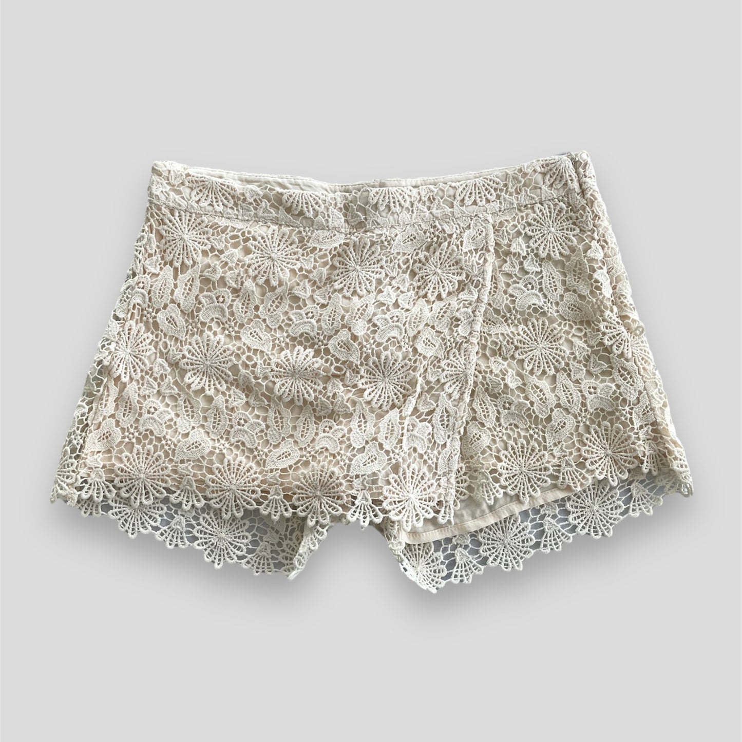 BNWT Old Label Zara Cream Lace Wrap Skort - Medium