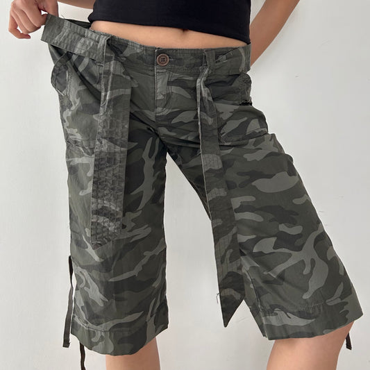 Garage Camo Print Cargo Shorts - Large