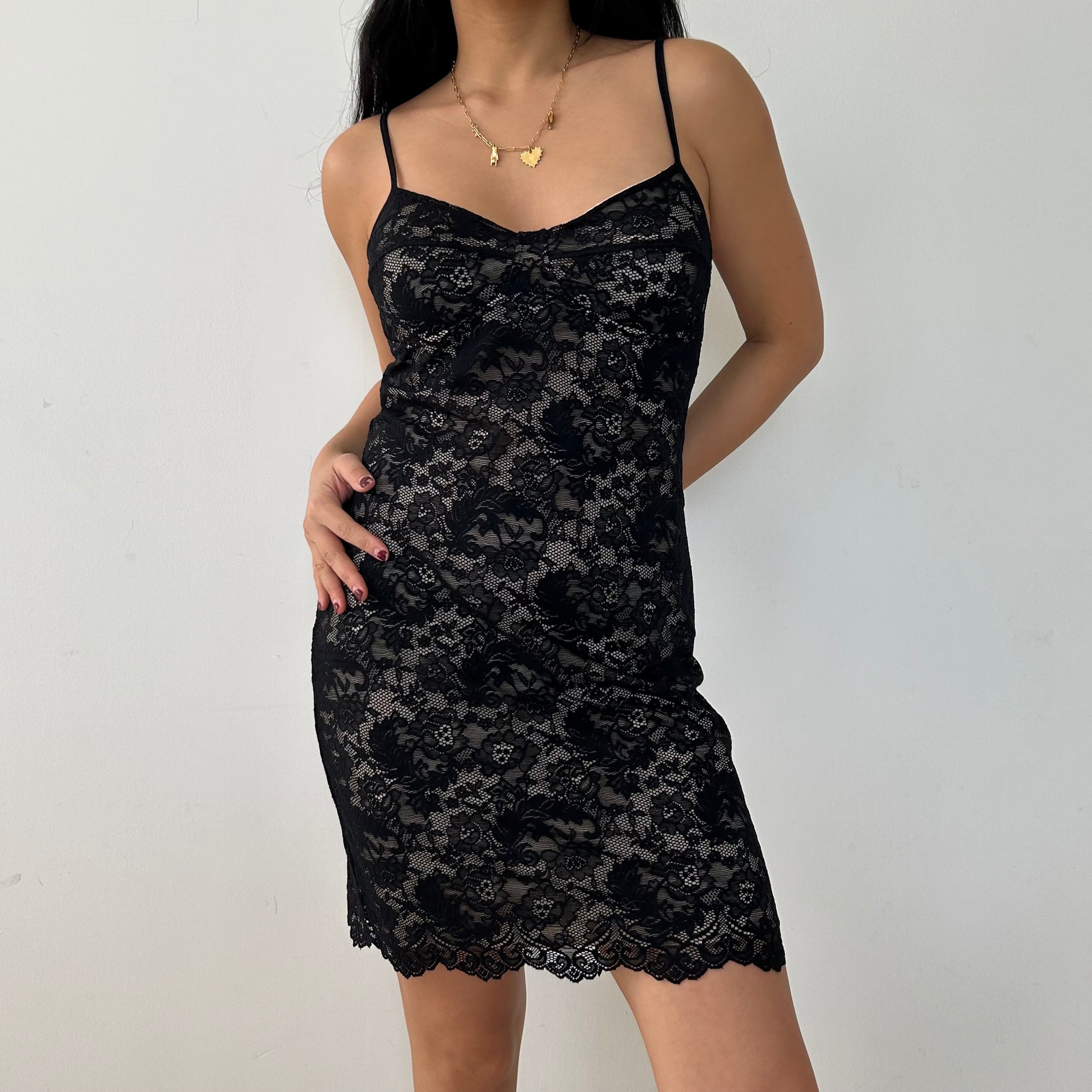 Wilfred Black Lace Mini Dress - Medium Zoehify Wilfred Black Lace Mini Dress - Medium Zoehify