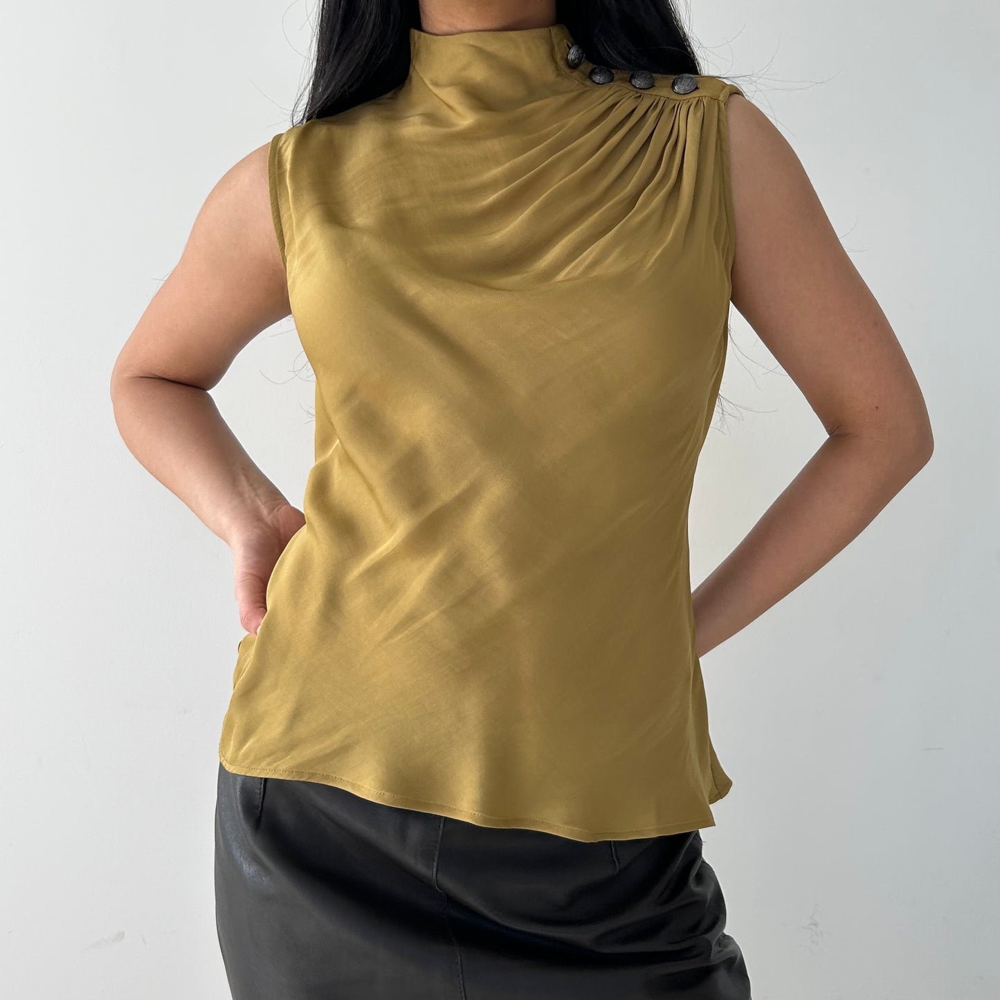 T Tahari Mustard Yellow Mock Neck Sleeveless Blouse - X-Small